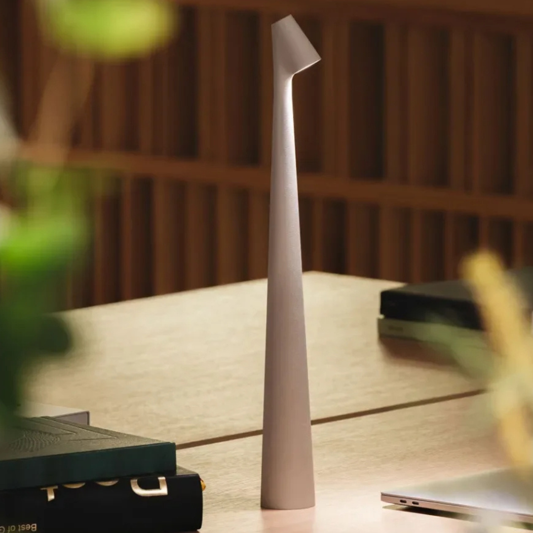 Skulpturturm Tragbare Lampe