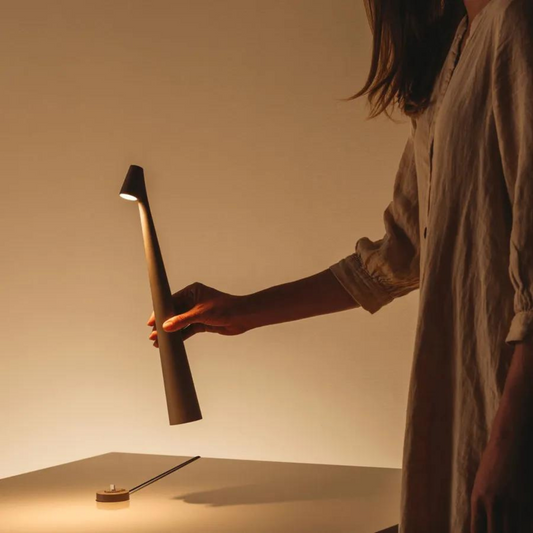 Skulpturturm Tragbare Lampe