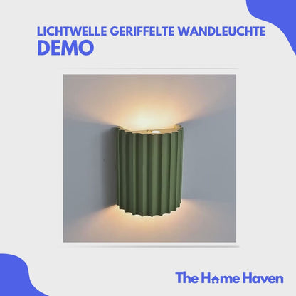 LichtWelle Geriffelte Wandleuchte